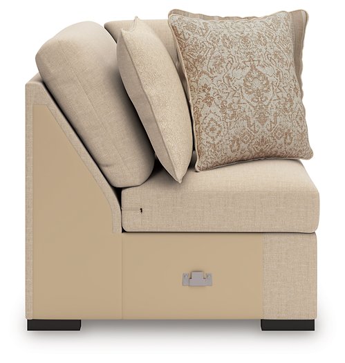 LadyMae Sectional with Chaise - Hammers Furniture (MN)