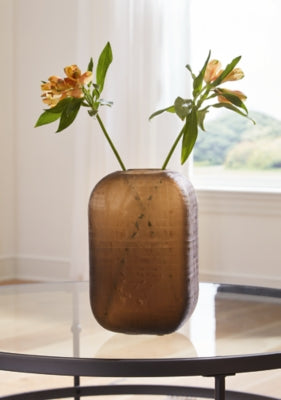 Capard Vase - Hammers Furniture (MN)