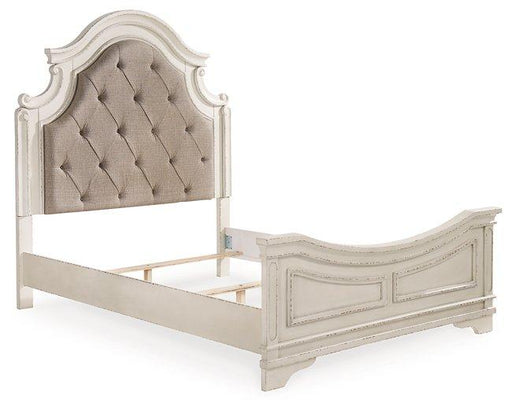 Realyn Upholstered Bed - Hammers Furniture (MN)
