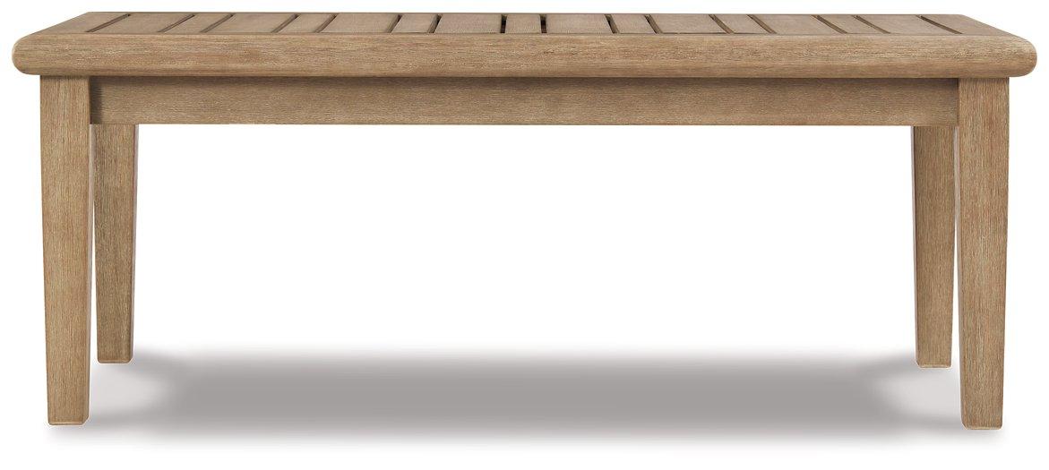 Gerianne Coffee Table - Hammers Furniture (MN)