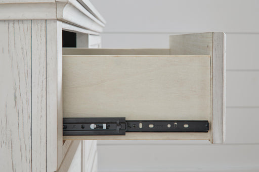 Robbinsdale Bedroom Set - Hammers Furniture (MN)